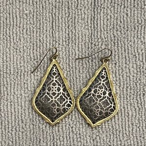 Kendra Scott Addie earrings